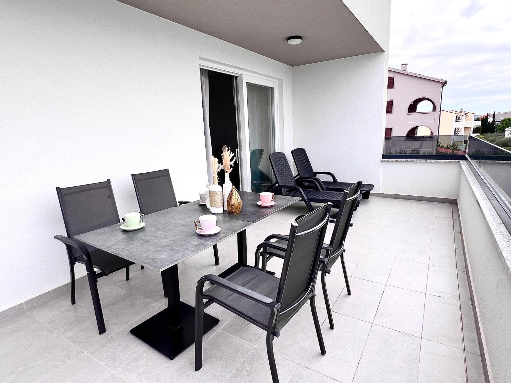 Boutique Hotel Ivy'Z Novalja Exterior photo